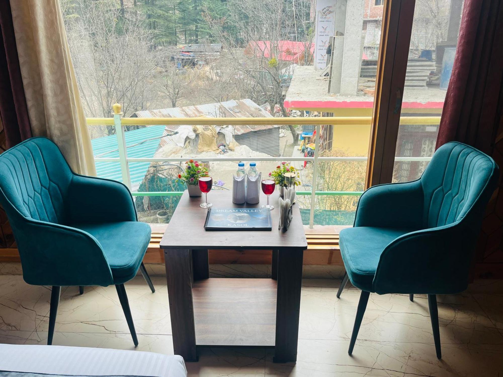 Hotel Pablo Escobar Касоль Экстерьер фото