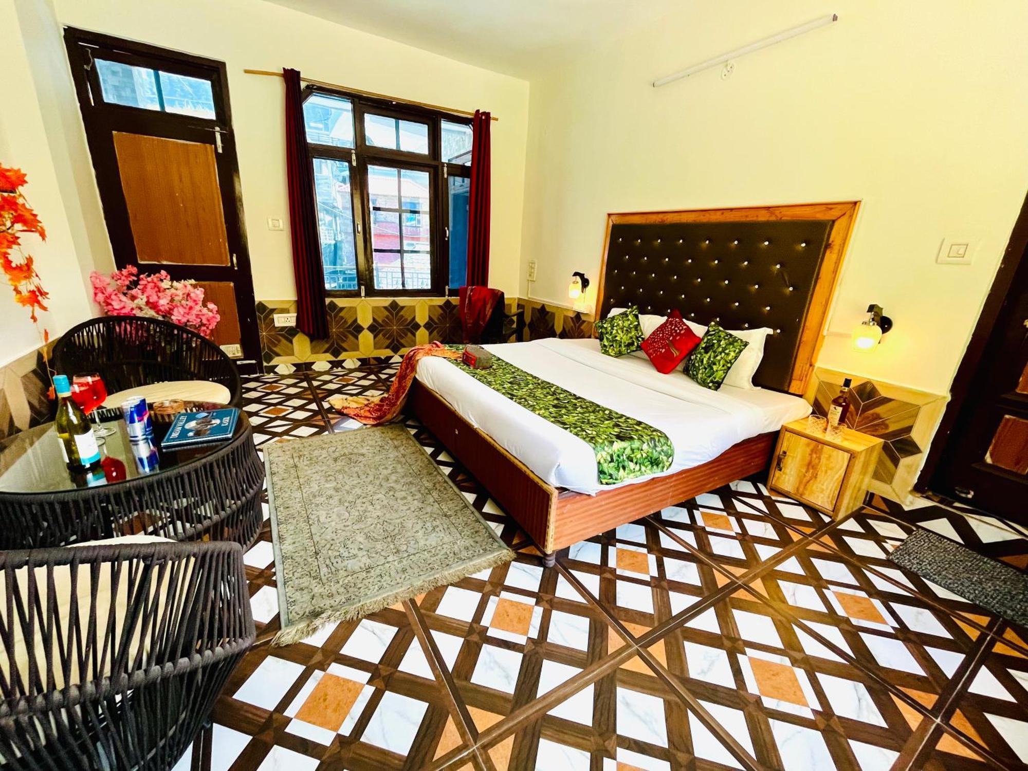 Hotel Pablo Escobar Касоль Экстерьер фото