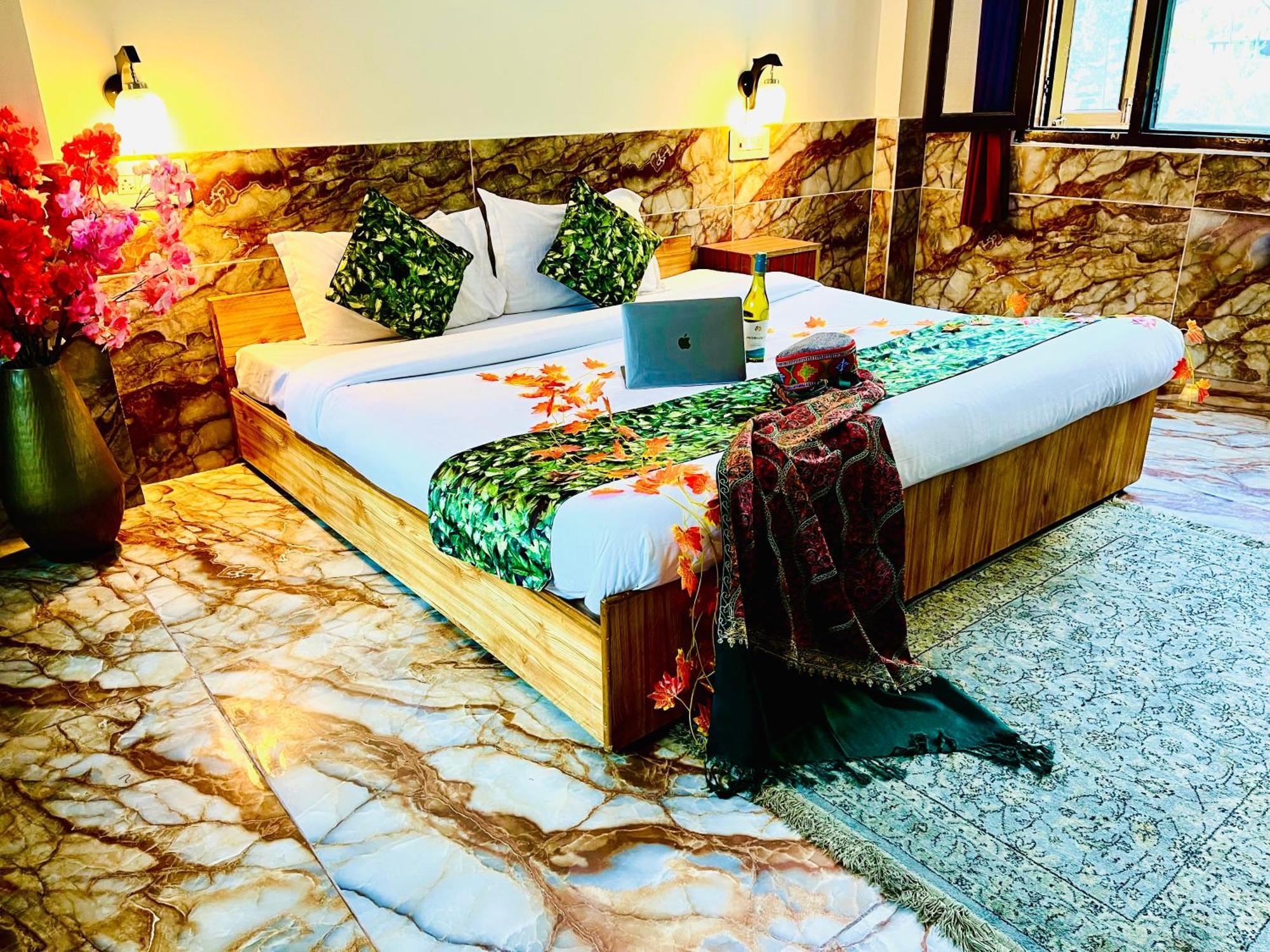 Hotel Pablo Escobar Касоль Экстерьер фото