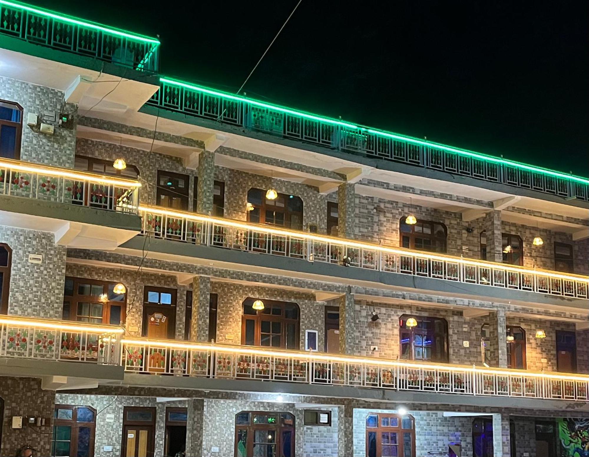 Hotel Pablo Escobar Касоль Экстерьер фото